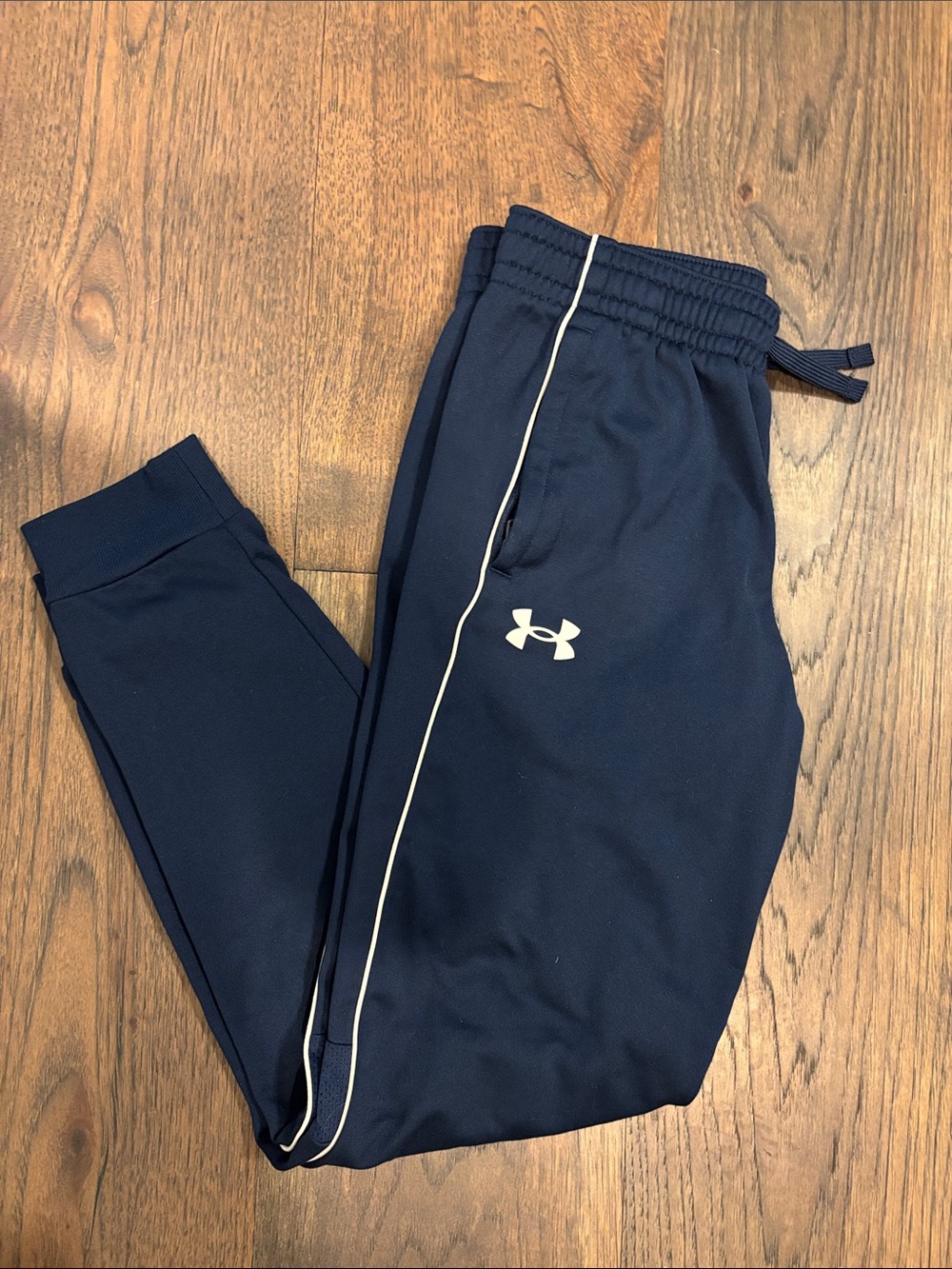 Youth M Under Armour Navy Jogger Sweatpants with White Piping